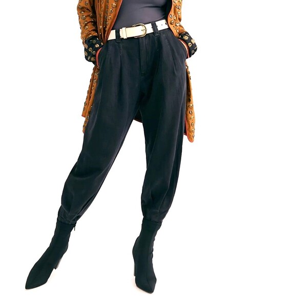 Free People Pants - FREE PEOPLE Black Barcelona Balloon Pants High Rise Cotton Twill Pleated Size 0